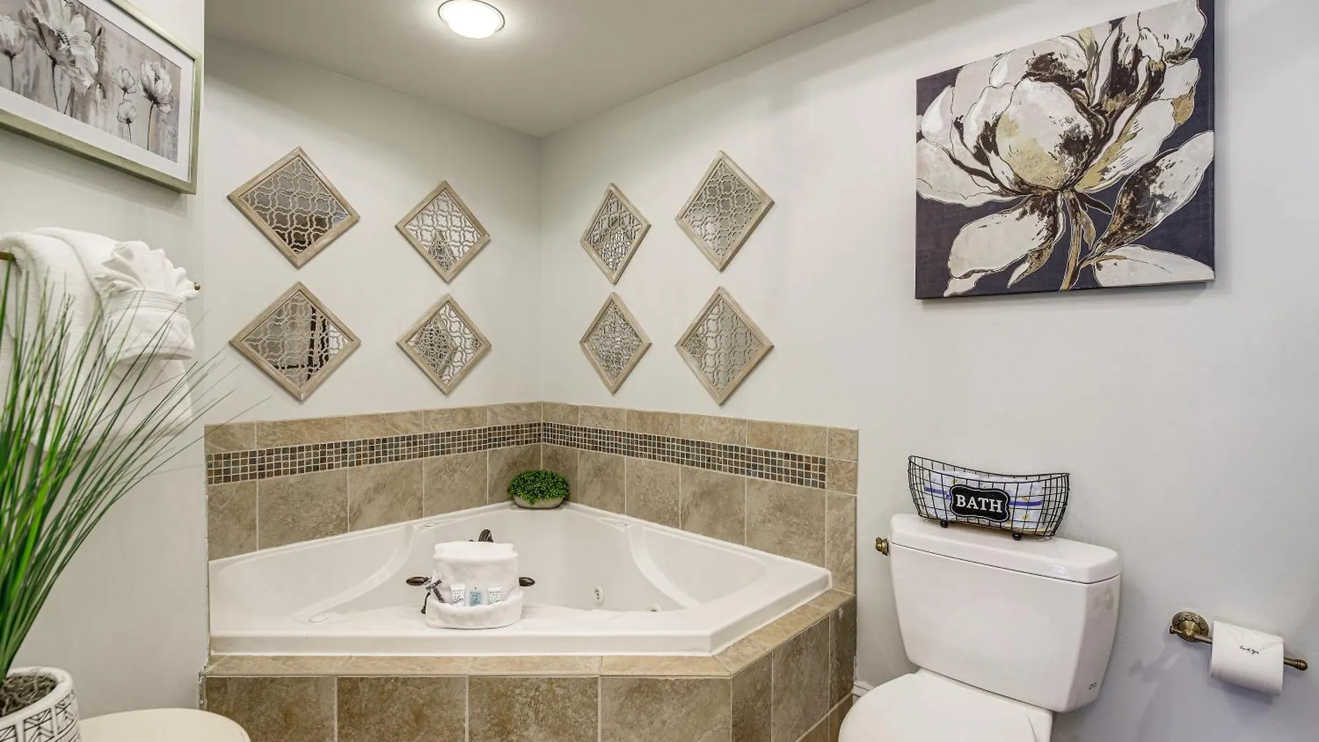 Elegant With Golf Course View! * Pigeon Forge