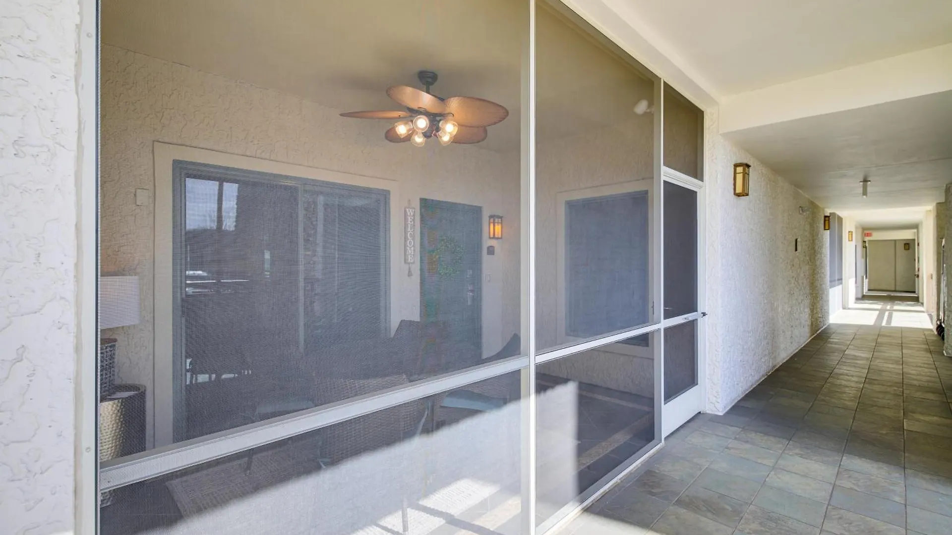 Apartment Elegant With Golf Course View!