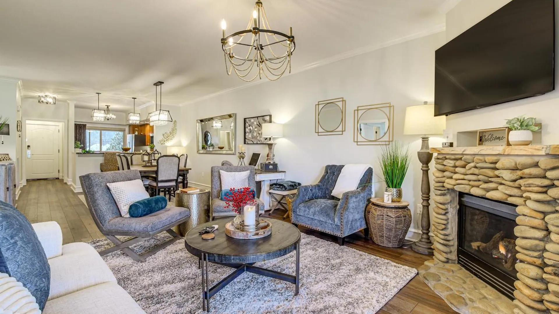Elegant With Golf Course View! Apartment *