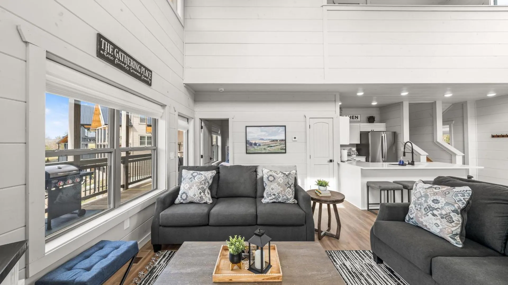 New - Heated Indoor Pool, Jacuzzi, Gameroom