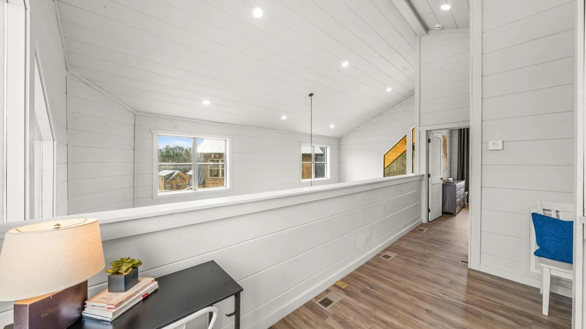 Holiday home New - Heated Indoor Pool, Jacuzzi, Gameroom
