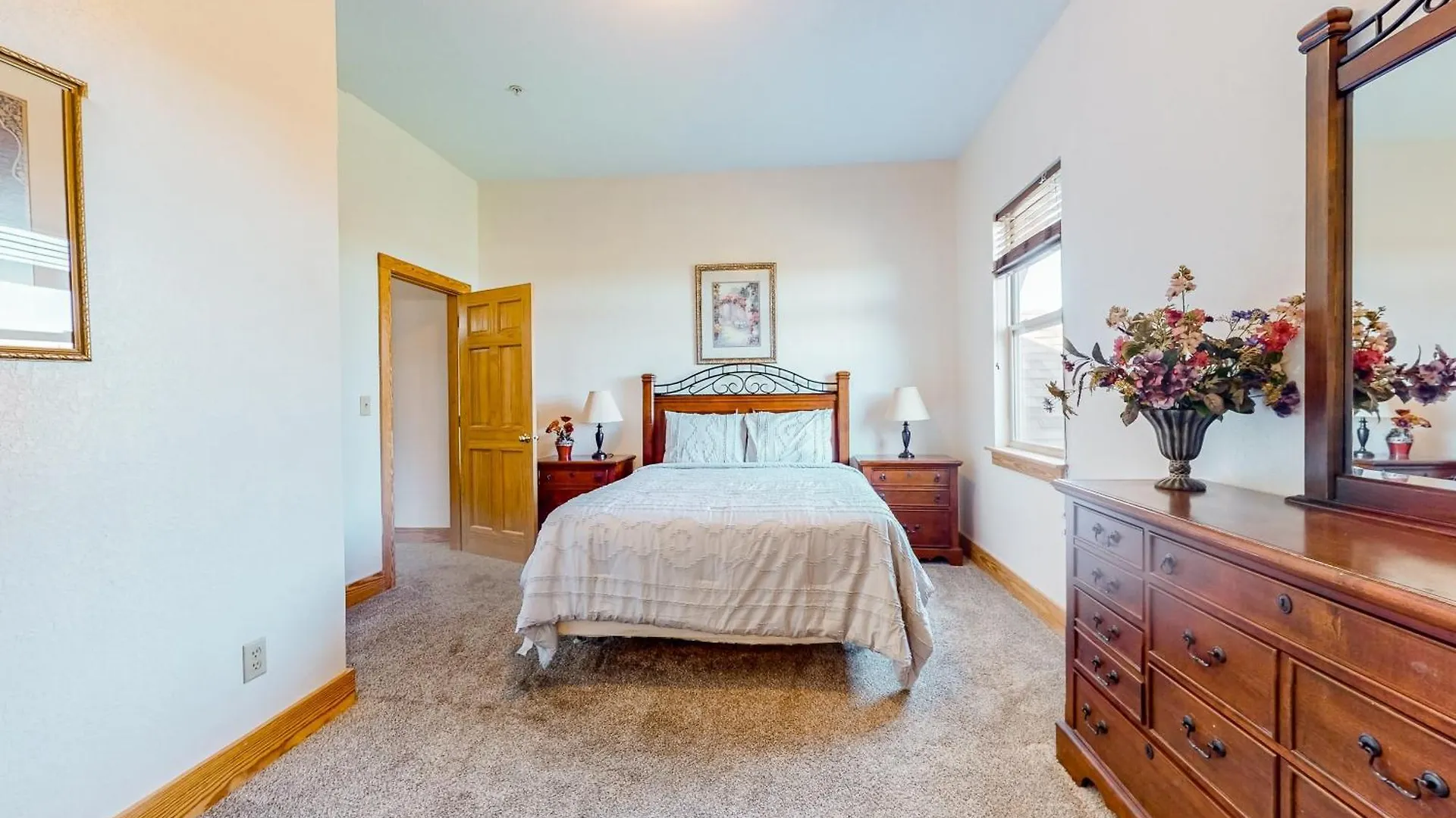 Peak View Paradise Apartment