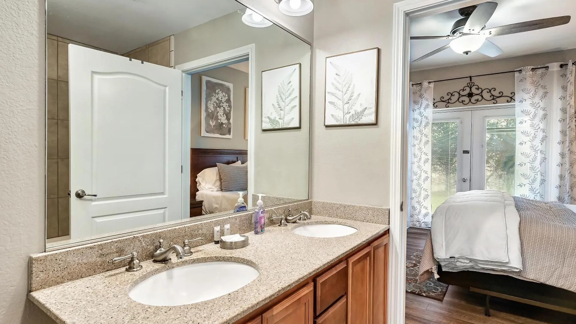 Luxury Condo, Sleeps 6, 3.2 Miles To Dollywood * Pigeon Forge