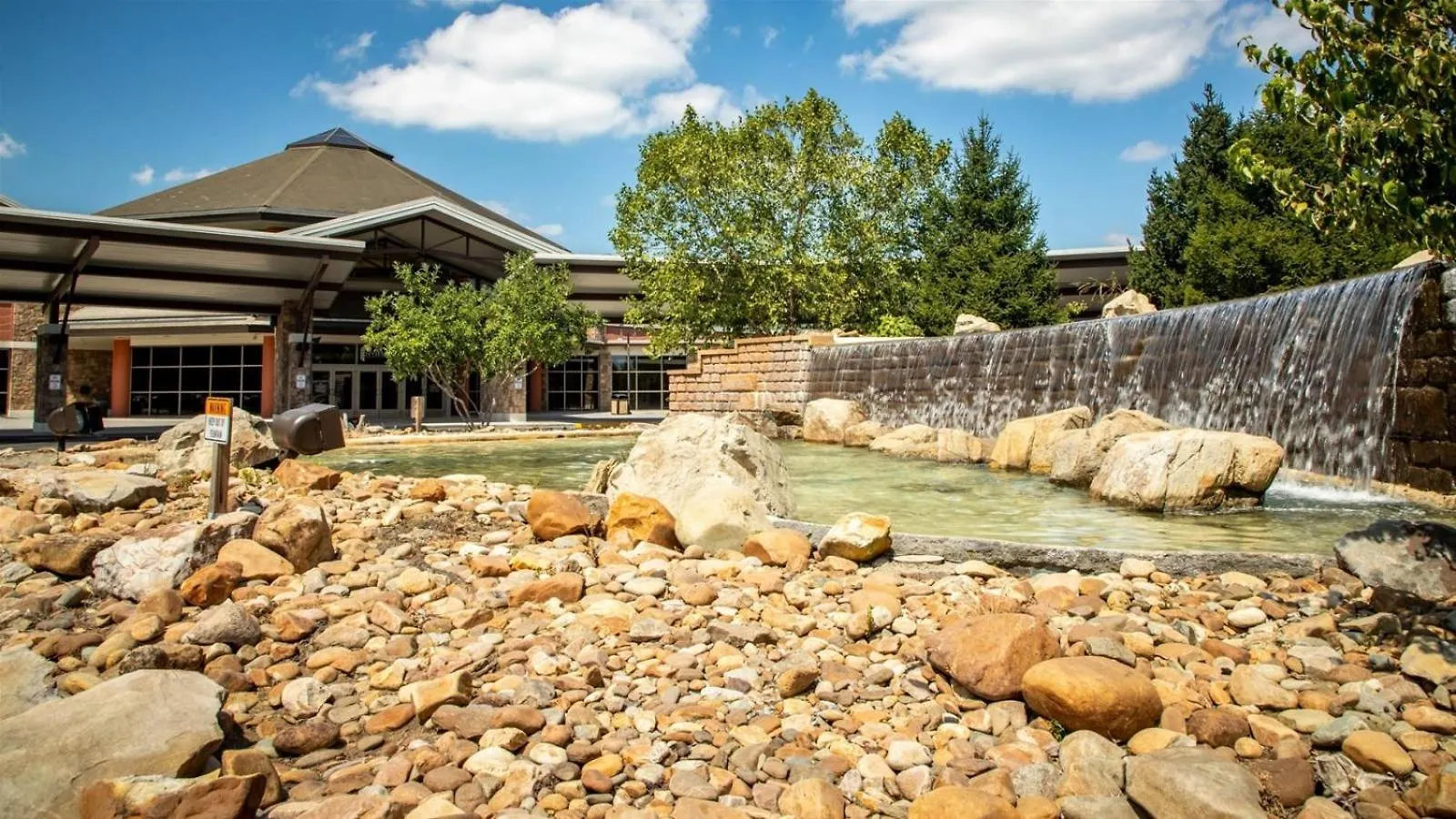 Near Dollywood With Pool Table-hot Tub-fire Pit-game Room-swimming Pool Pigeon Forge