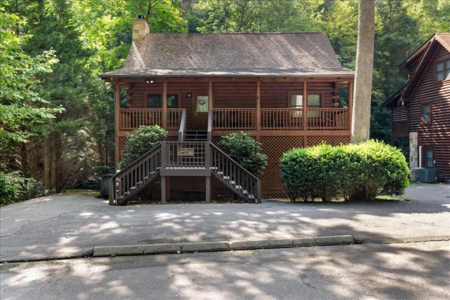 Holiday home 5Br Smoky Cabin Hot Tub, Games, 1 Mi To Parkway *