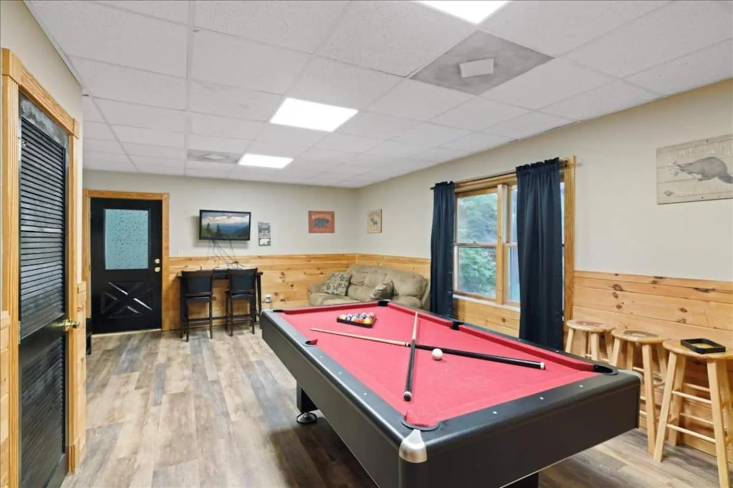 5Br Smoky Cabin Hot Tub, Games, 1 Mi To Parkway