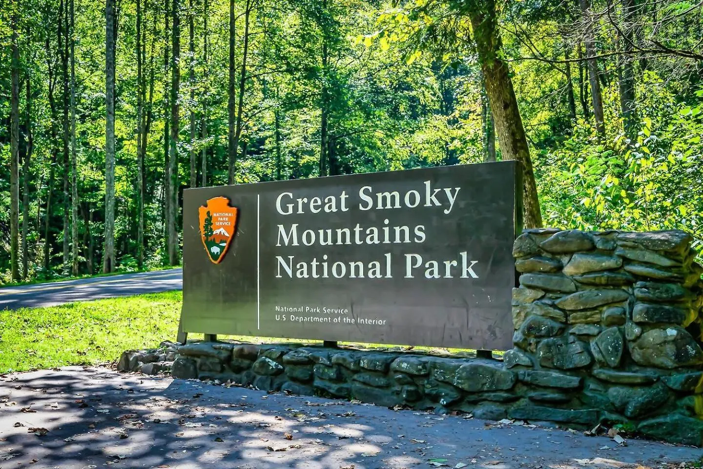 5Br Smoky Cabin Hot Tub, Games, 1 Mi To Parkway *