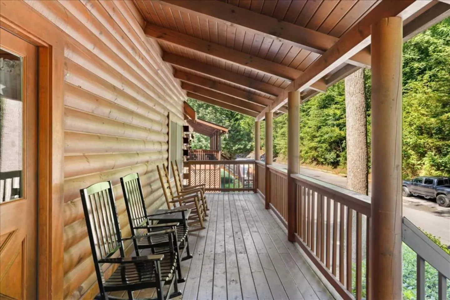 5Br Smoky Cabin Hot Tub, Games, 1 Mi To Parkway Holiday home *