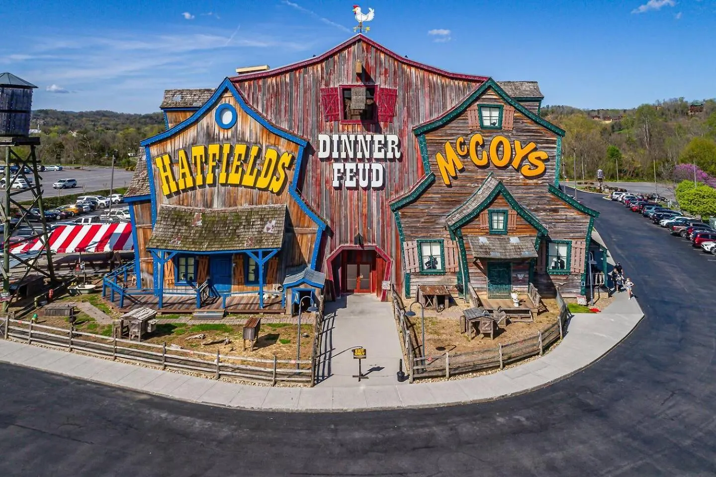 5Br Smoky Cabin Hot Tub, Games, 1 Mi To Parkway Holiday home Pigeon Forge