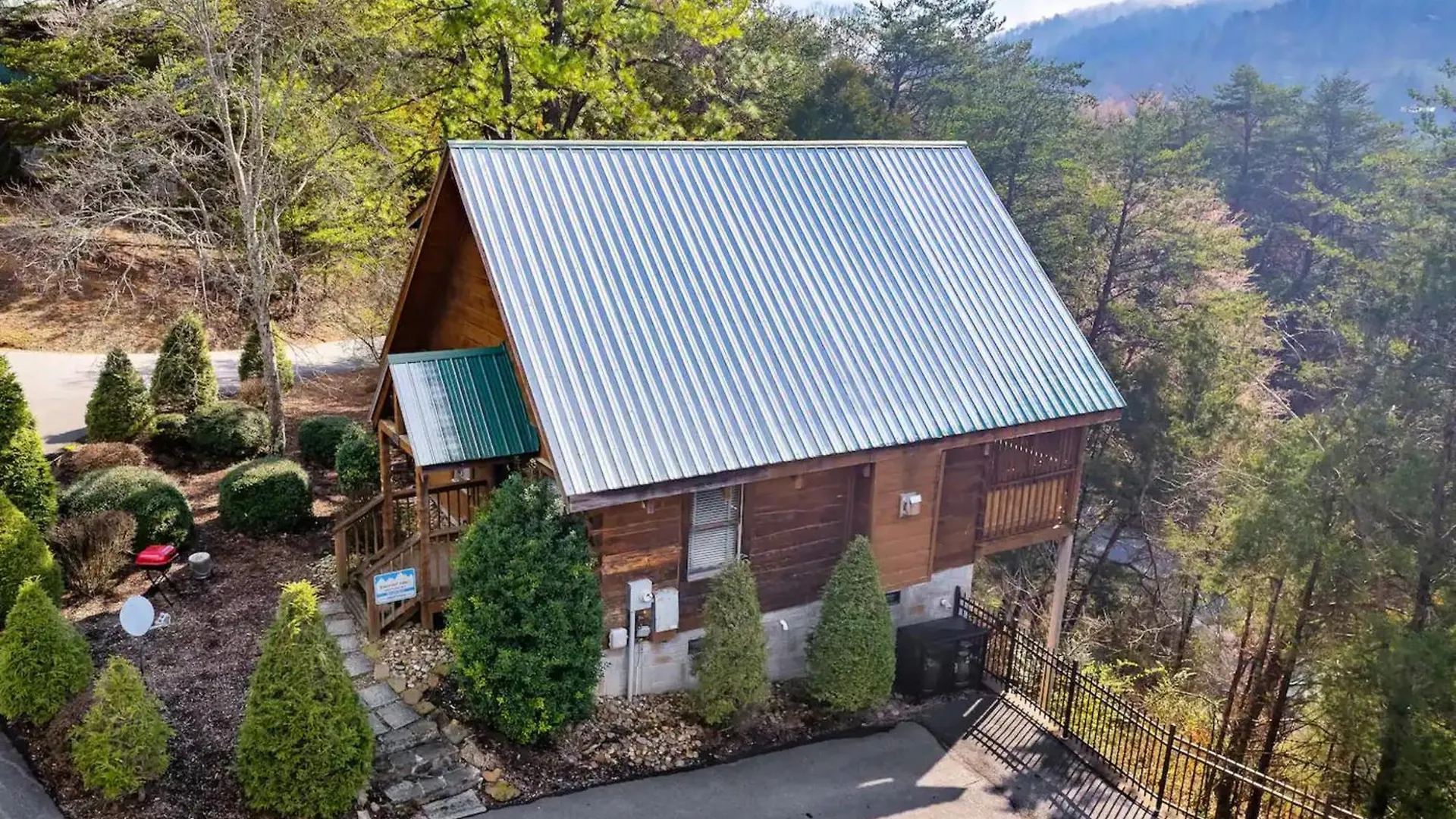 Views 1br15bath Pet-friendly With Hot Tub & Bbq * Pigeon Forge