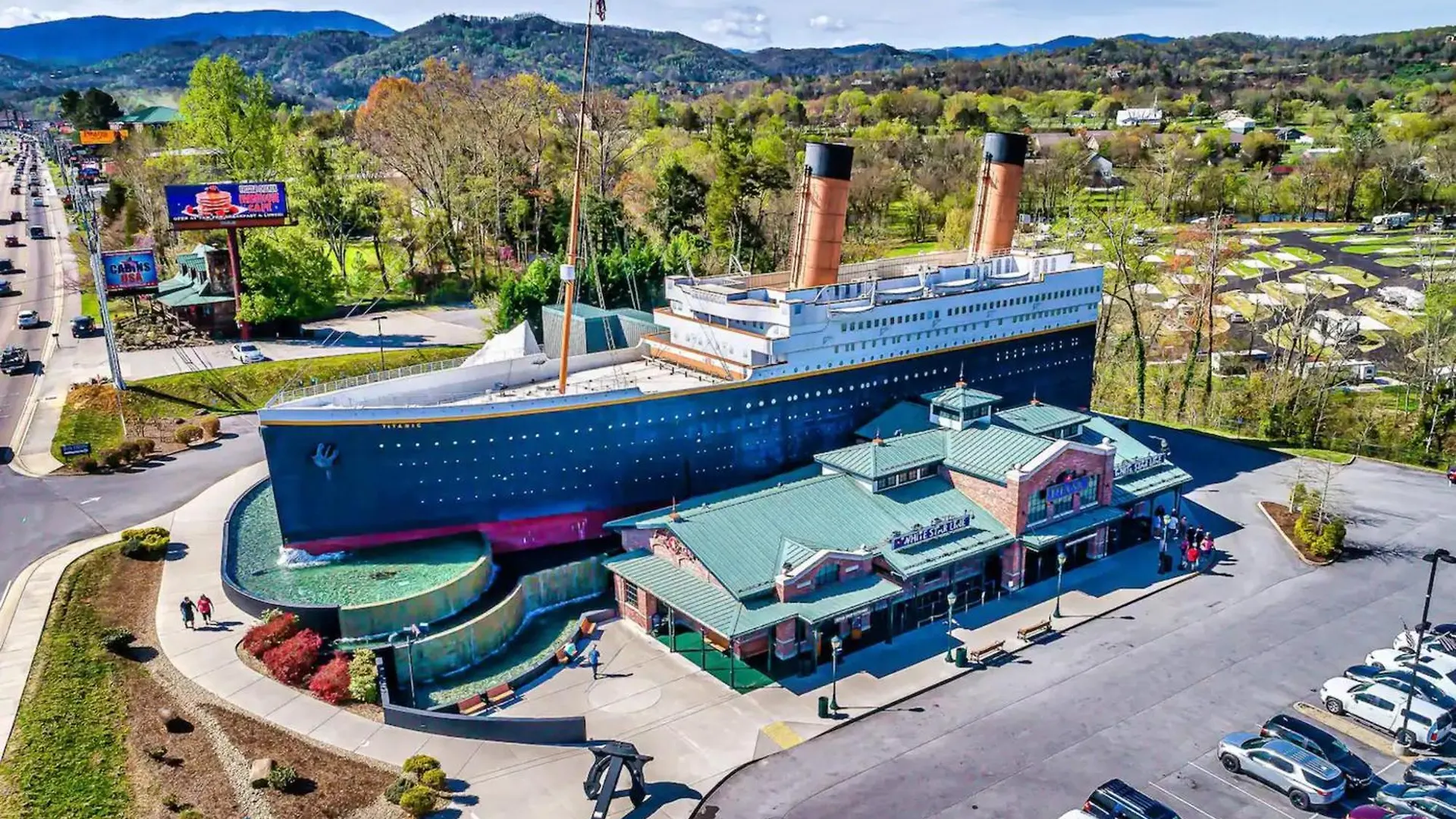 Holiday home Views 1br15bath Pet-friendly With Hot Tub & Bbq Pigeon Forge