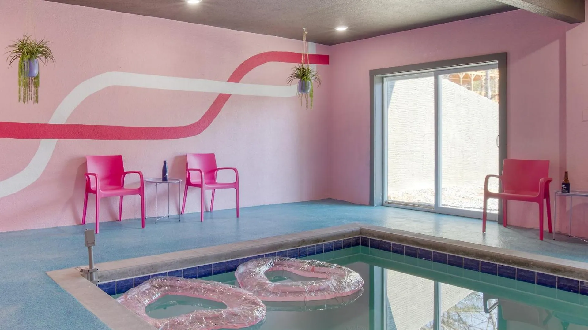 Pink Pines Avantstay Luxury Aesthetic Dream Indoor Pool Hot Tub Holiday home *