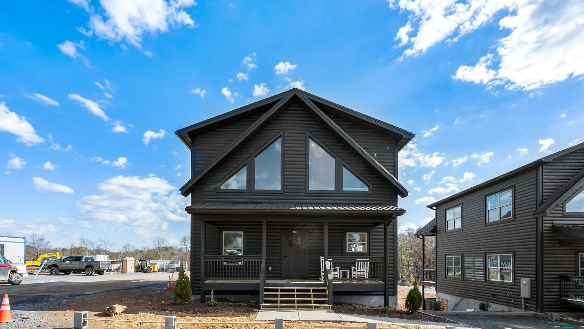 Ferienhaus Smokiesboutiquecabins Would To Host At Our New Cabin! 3 King Suites, Indoor Pool, Game Room, Lounge With 75