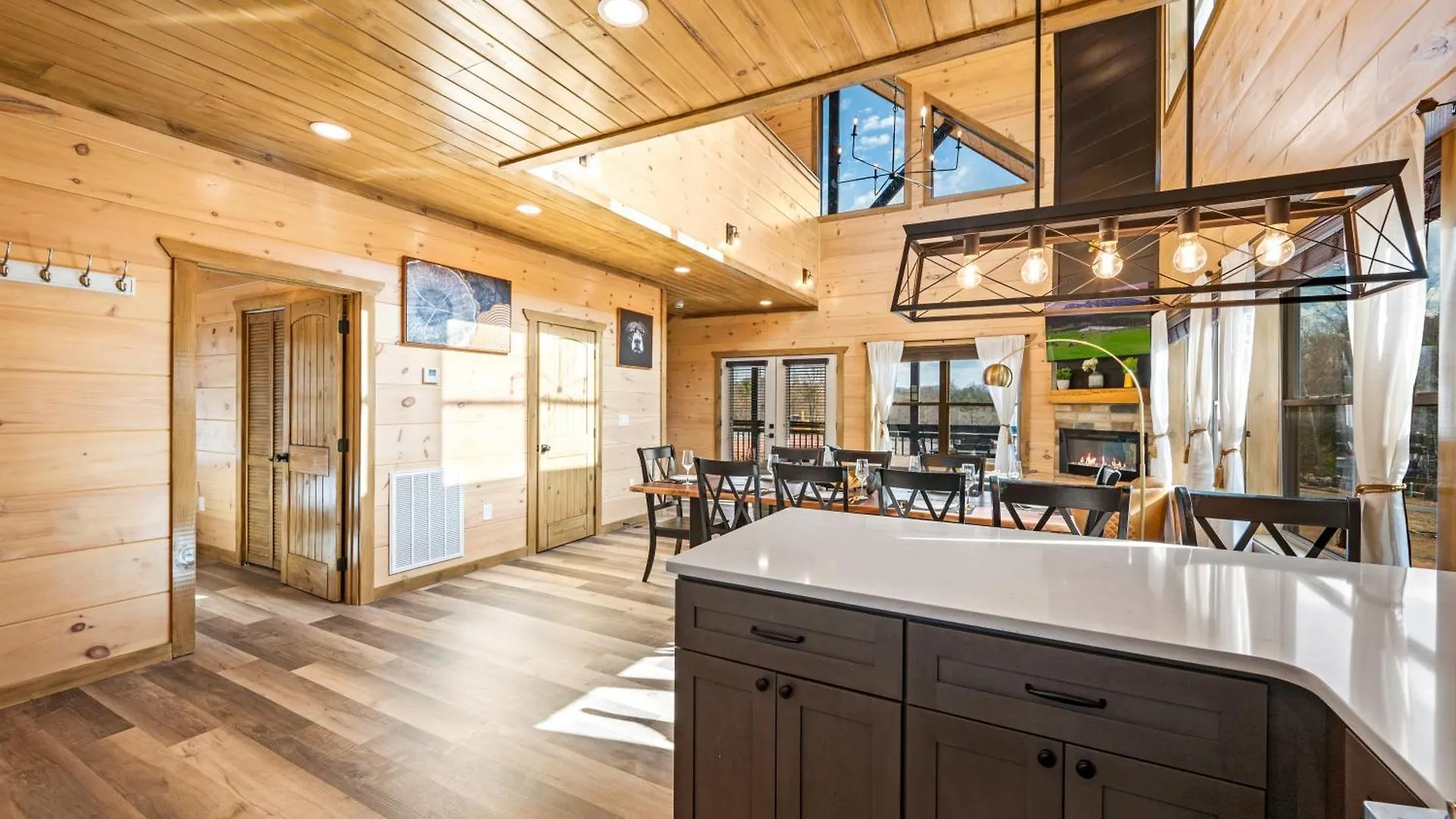 Smokiesboutiquecabins Would To Host At Our New Cabin! 3 King Suites, Indoor Pool, Game Room, Lounge With 75