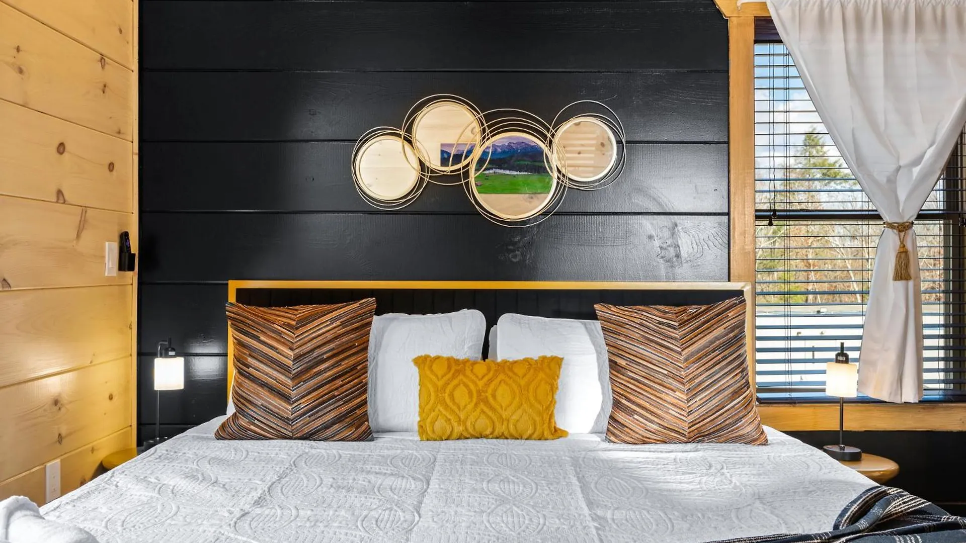 Holiday home Smokiesboutiquecabins Would To Host At Our New Cabin! 3 King Suites, Indoor Pool, Game Room, Lounge With 75