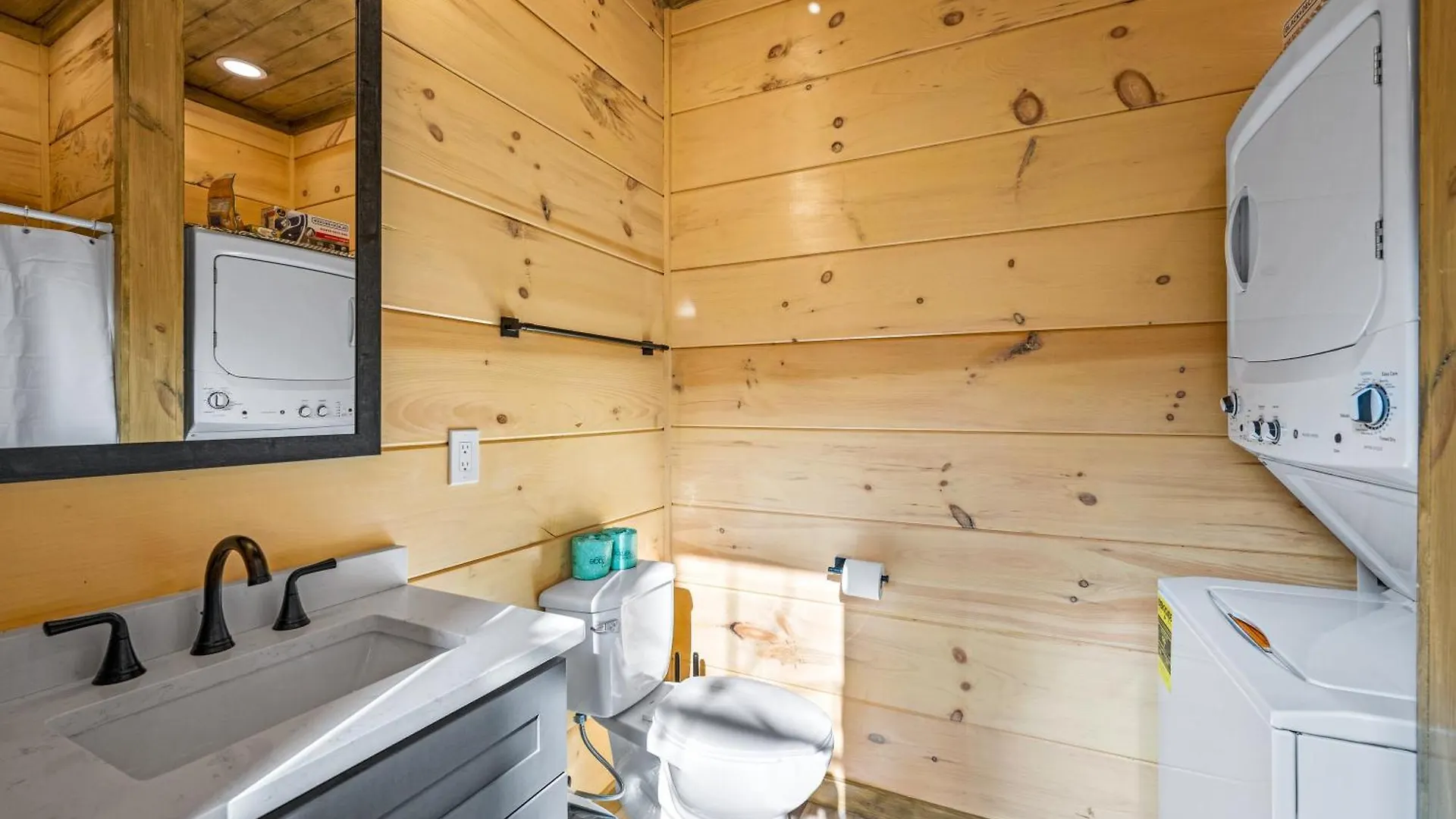 Holiday home Smokiesboutiquecabins Would To Host At Our New Cabin! 3 King Suites, Indoor Pool, Game Room, Lounge With 75