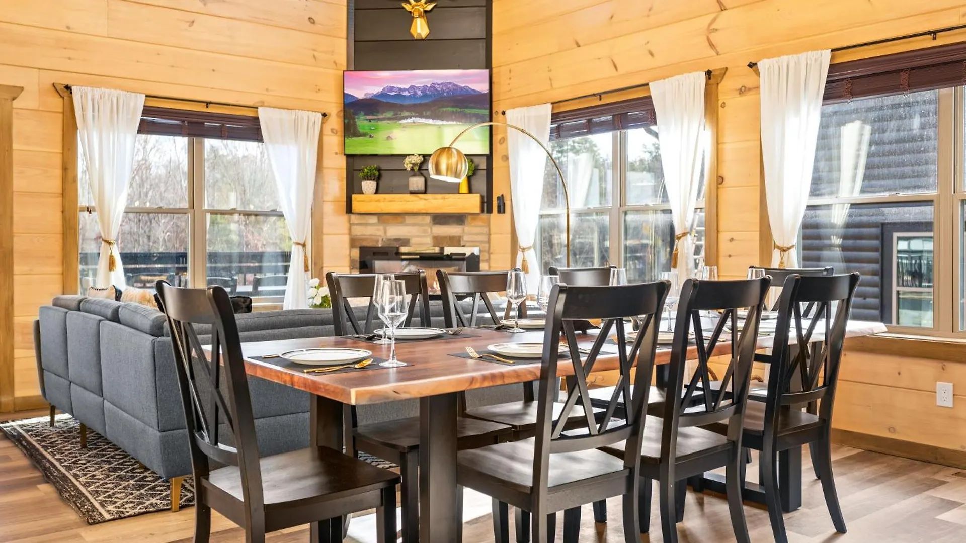 Smokiesboutiquecabins Would To Host At Our New Cabin! 3 King Suites, Indoor Pool, Game Room, Lounge With 75