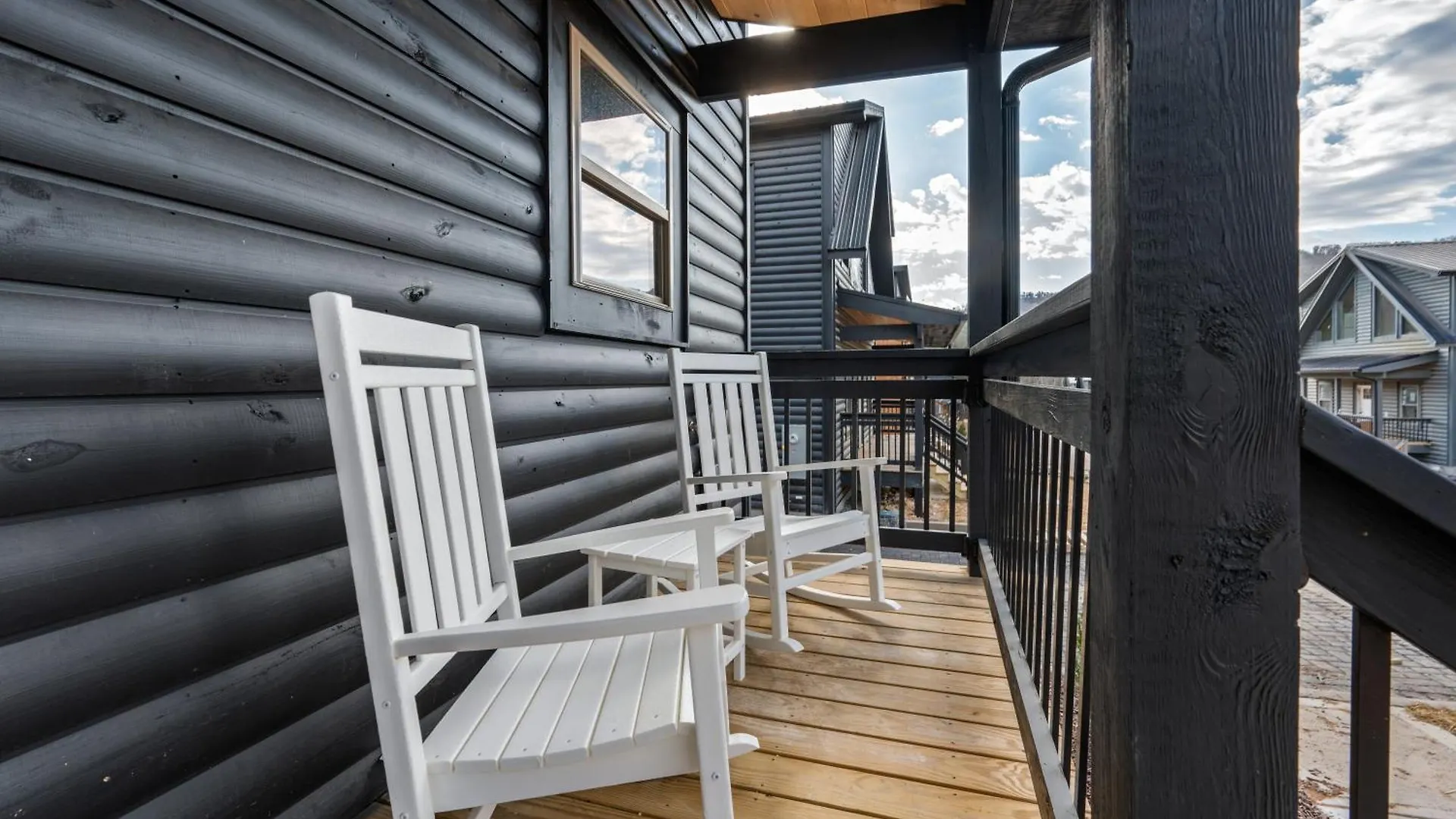 Smokiesboutiquecabins Would To Host At Our New Cabin! 3 King Suites, Indoor Pool, Game Room, Lounge With 75