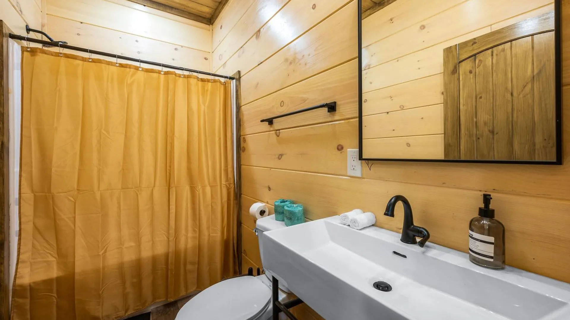 Smokiesboutiquecabins Would To Host At Our New Cabin! 3 King Suites, Indoor Pool, Game Room, Lounge With 75