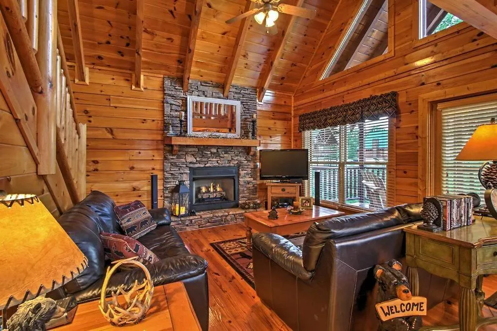 Solid Ground With Yard! * Pigeon Forge
