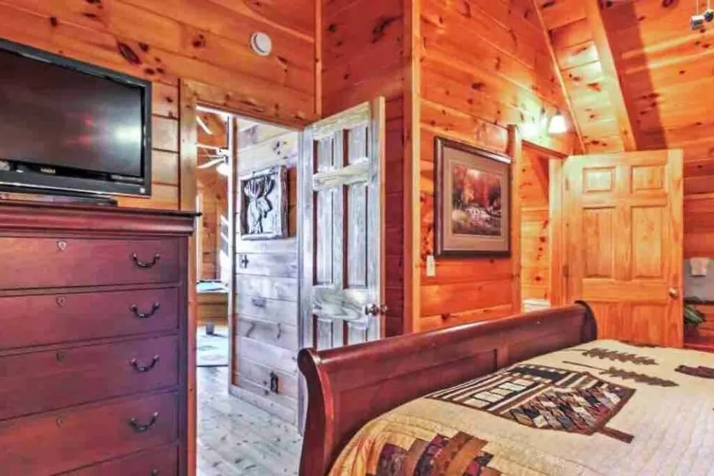 Solid Ground With Yard! Pigeon Forge