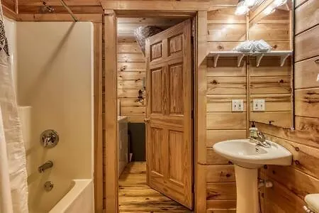 The Wildflower - Woodsy Mtn Retreat Near Everything Holiday home *