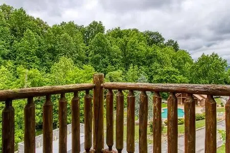 The Wildflower - Woodsy Mtn Retreat Near Everything *