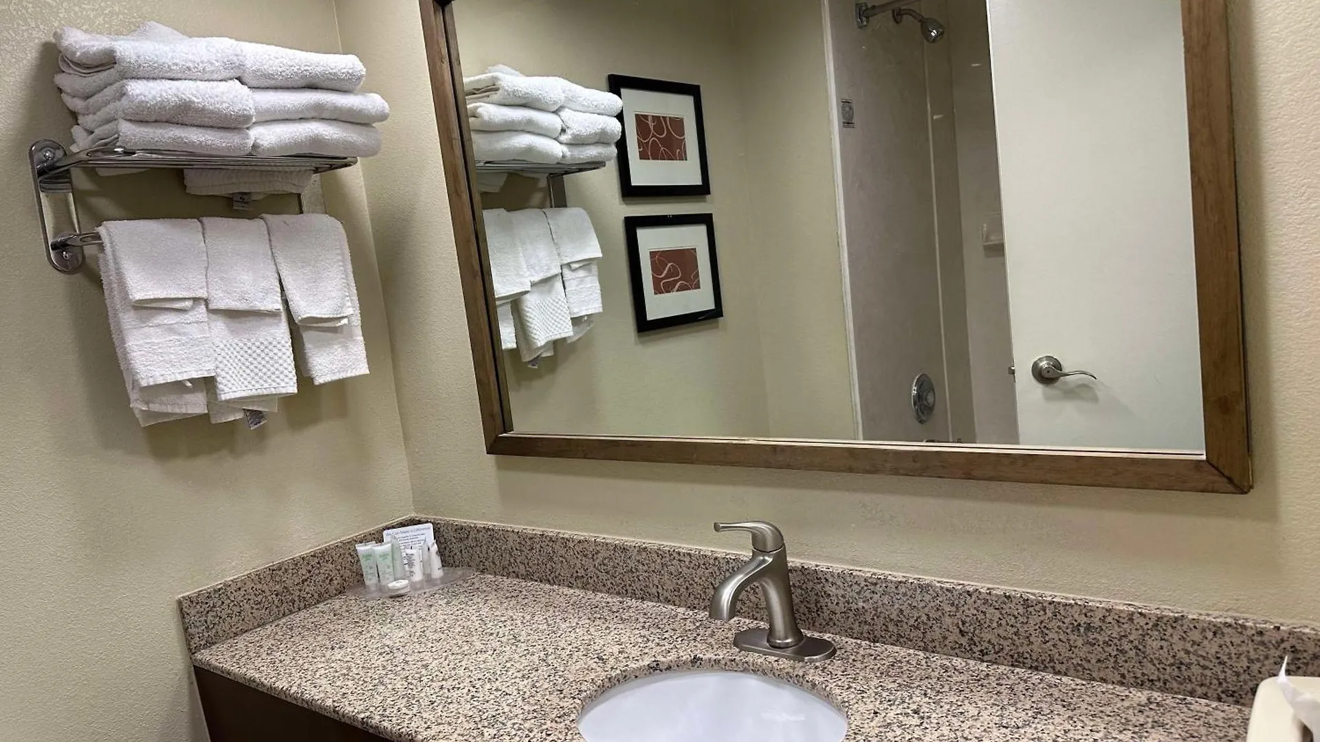 Hotel Vista Near Island Drive And Convention Center Pigeon Forge