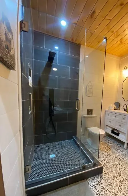 The Grand Tennessean Cabin- Four Bedroom Luxury In The Mountains Pigeon Forge