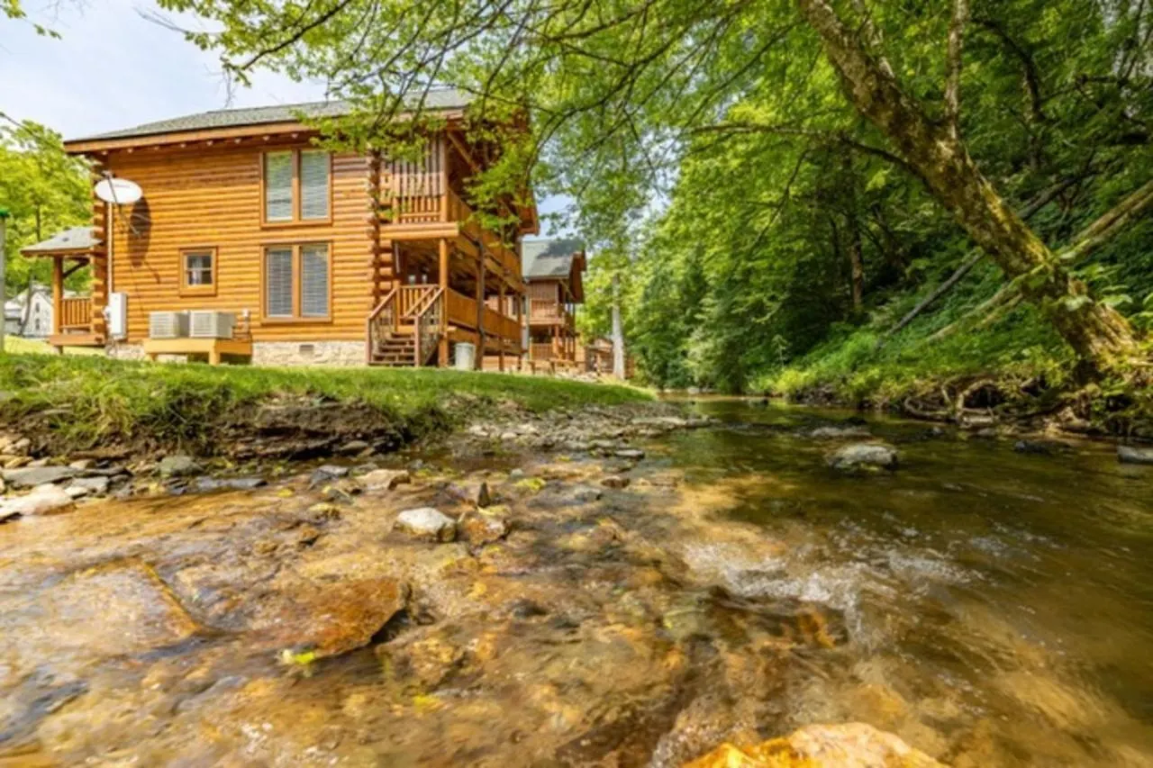 Holiday home Dream On The Stream Hottub Pooltable Firepit