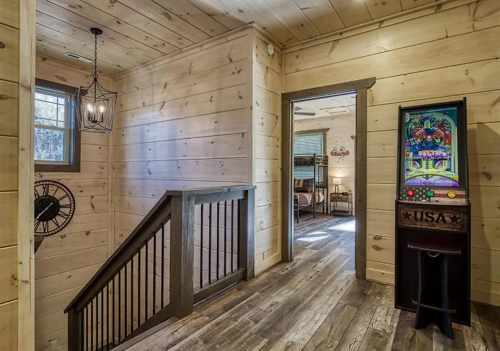 Creekside Lodge, Hot Tub, 1089 Of Free Attraction Tickets For Each Paid Day, Dollywood And More! * Pigeon Forge