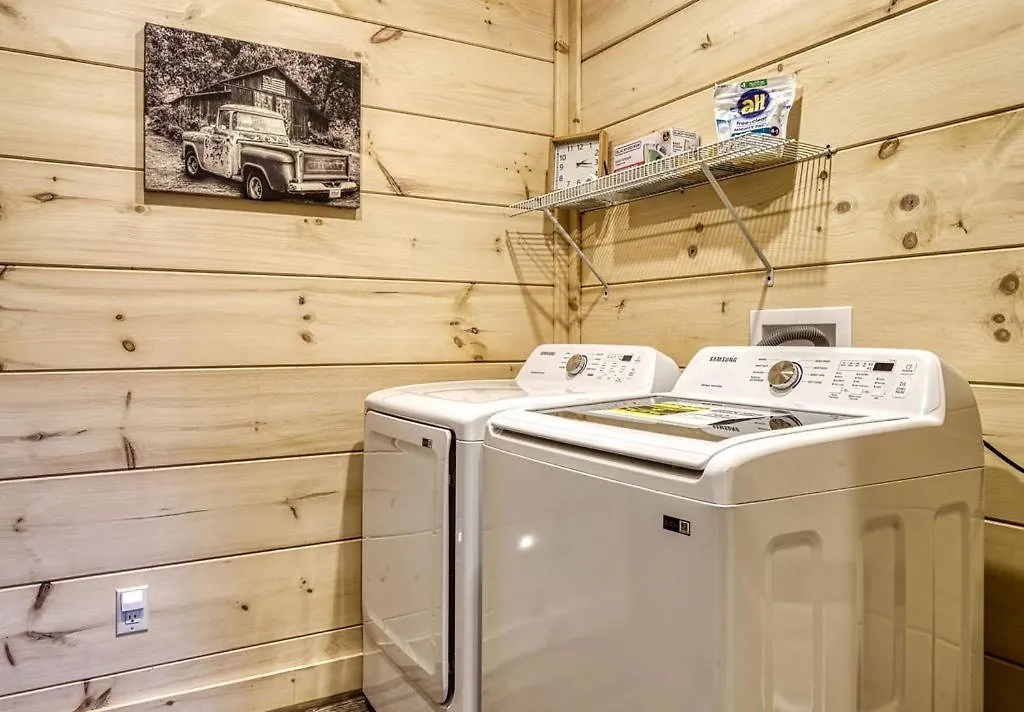 Creekside Lodge, Hot Tub, 1089 Of Free Attraction Tickets For Each Paid Day, Dollywood And More! Holiday home