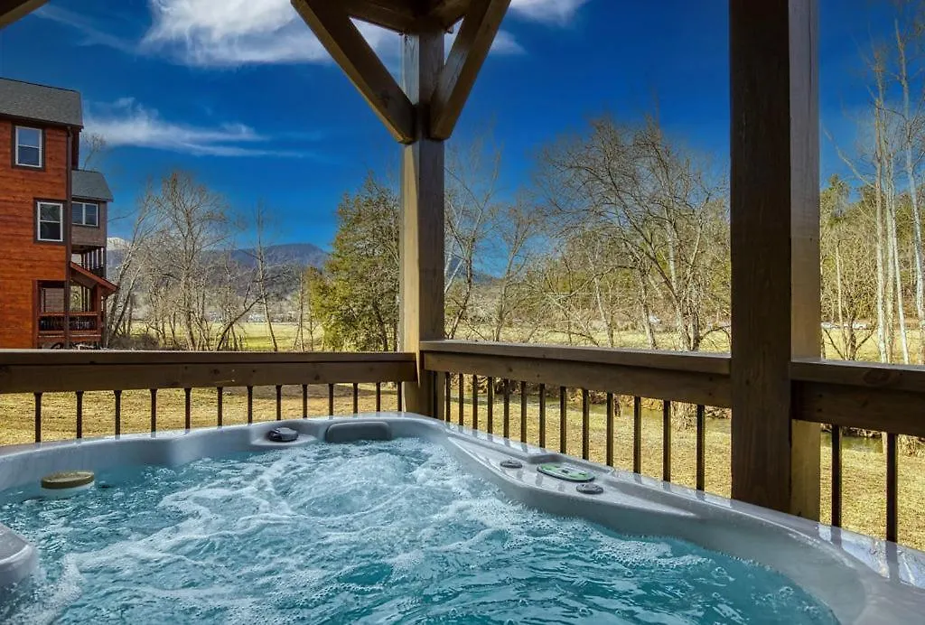 Creekside Lodge, Hot Tub, 1089 Of Free Attraction Tickets For Each Paid Day, Dollywood And More! Holiday home *