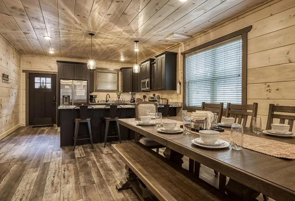 Creekside Lodge, Hot Tub, 1089 Of Free Attraction Tickets For Each Paid Day, Dollywood And More! *