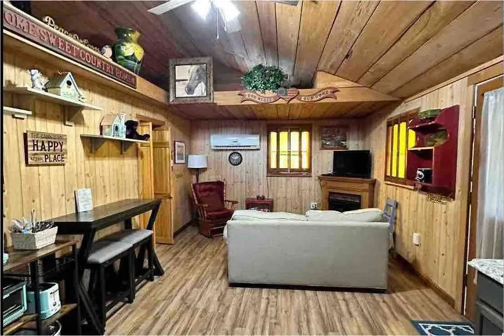 Cozy Walking Distance To Parkway! Casa vacanze *