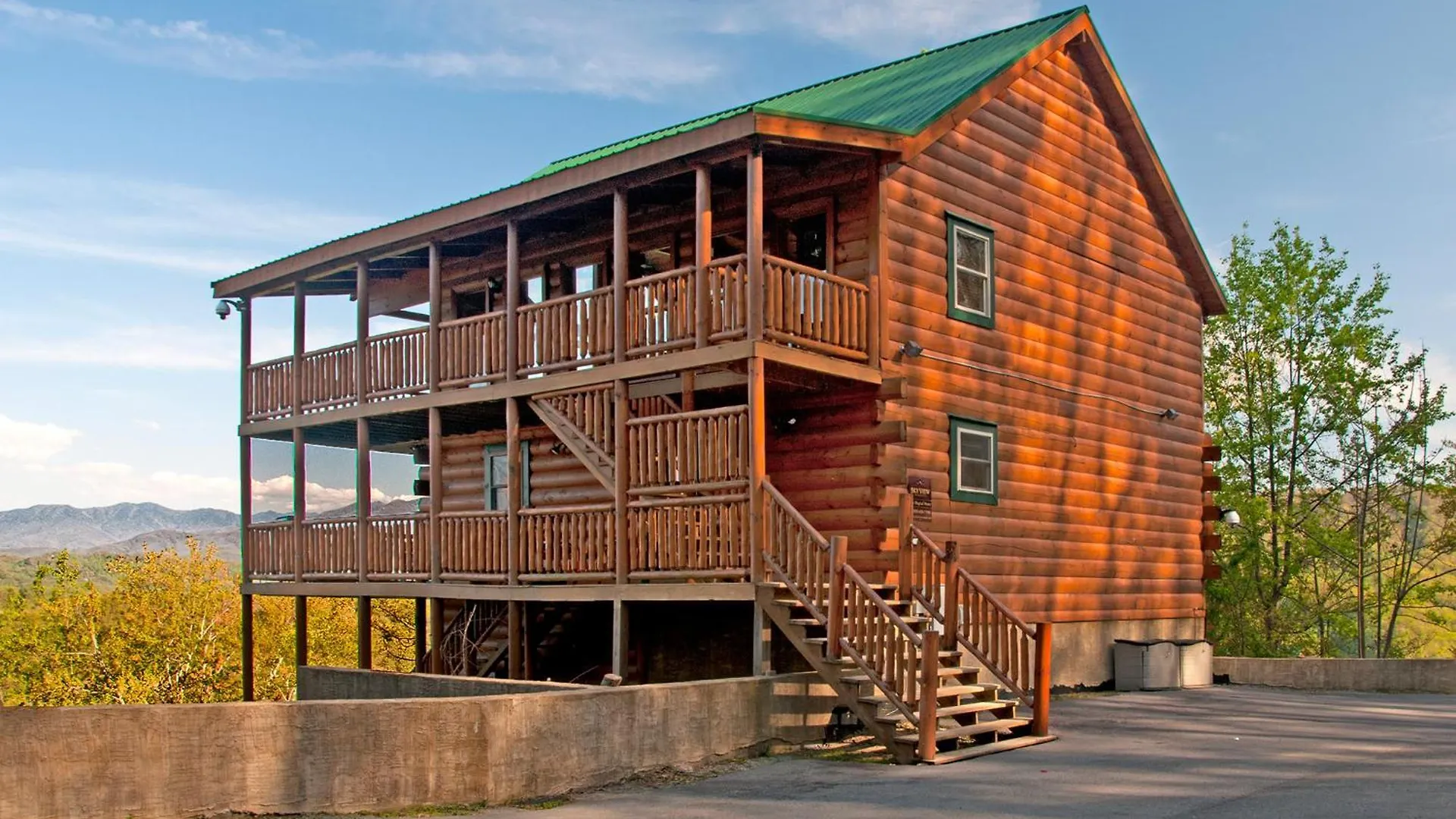 Magical Moose, 7bdrm 7bath, Specials, Free Tickets, Elevator, Hot Tub Villa *