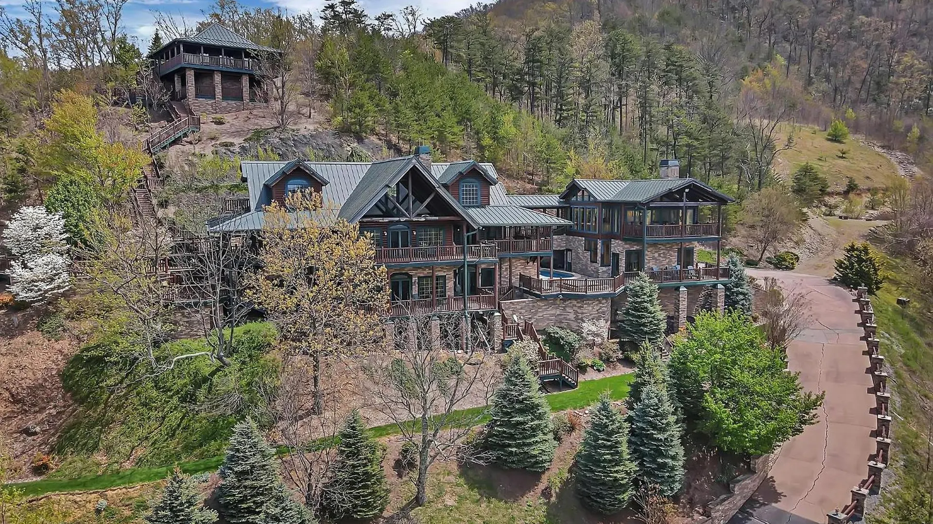 Scenic Views Estate Villa
