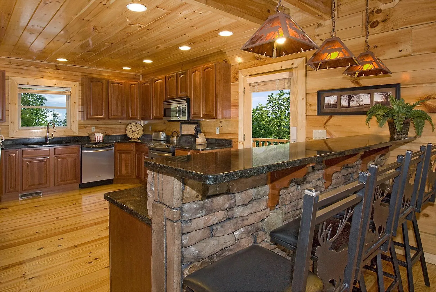 Elegant Elk, 6bdrm 6bath, Specials, Free Tickets, Elevator, Amazing View, Hot Tub, Gameroom Pigeon Forge
