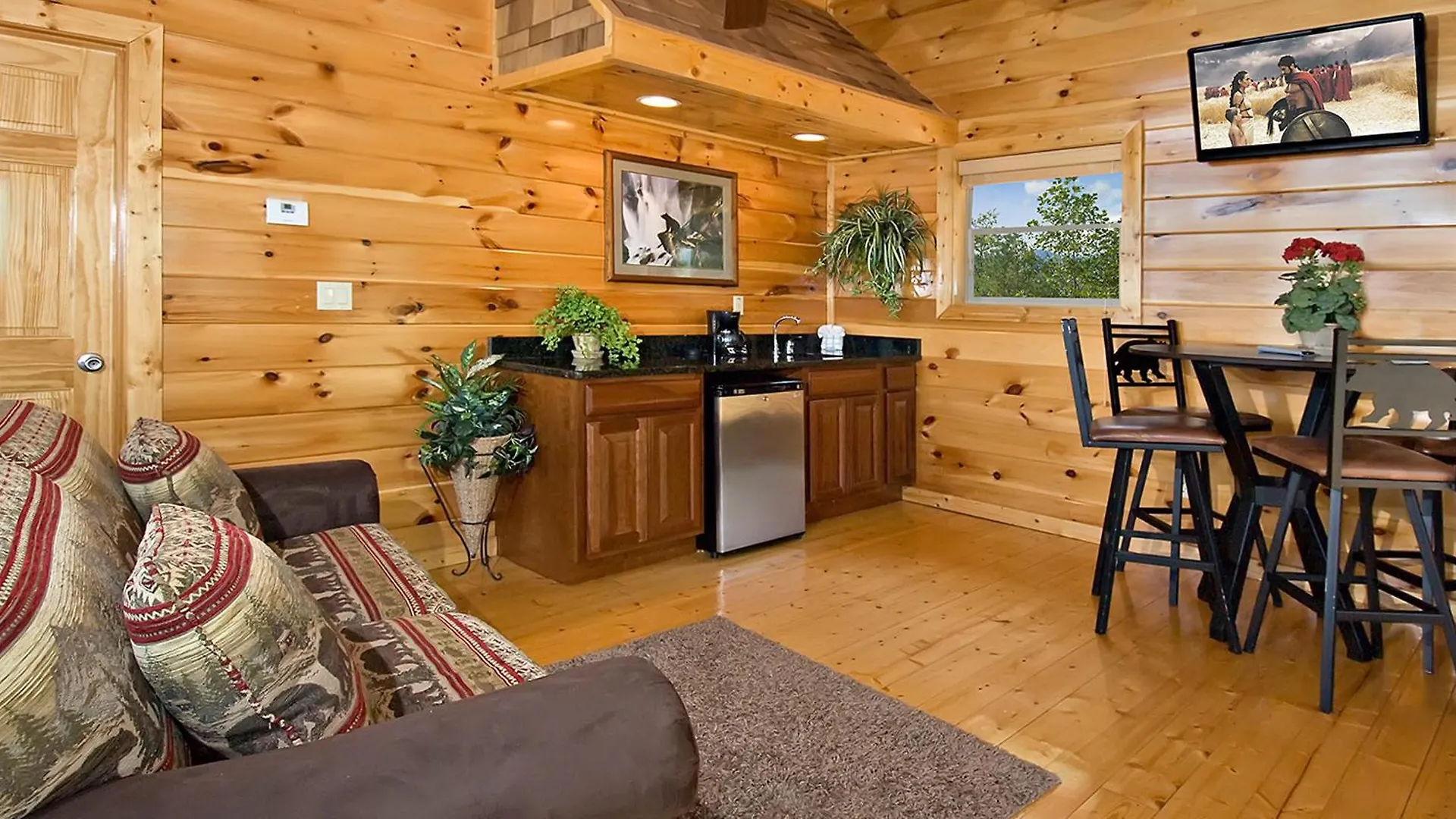 Bashful Bear: 6bdrm 6bath, Specials, Free Tickets, Elevator, Amazing View, Hot Tub, Gameroom Villa *