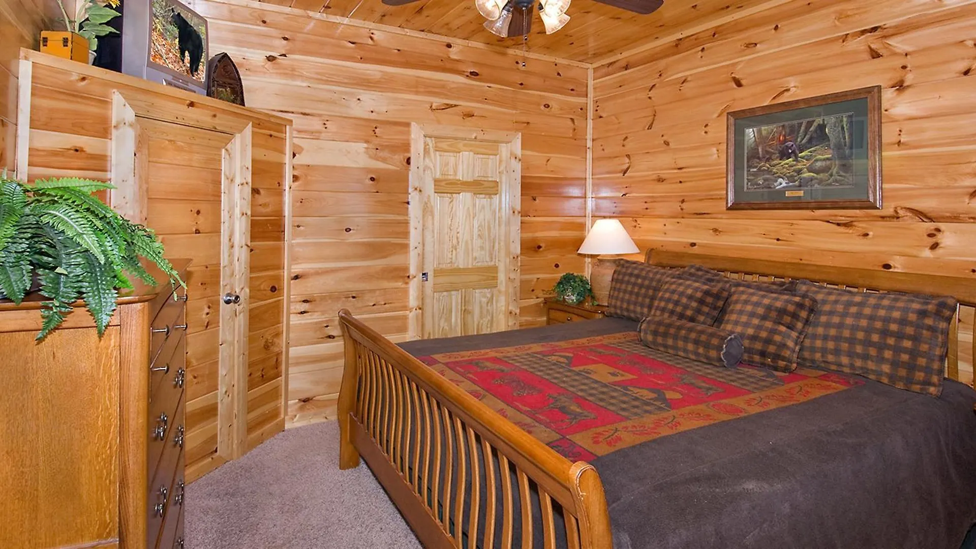 Bashful Bear: 6bdrm 6bath, Specials, Free Tickets, Elevator, Amazing View, Hot Tub, Gameroom Villa