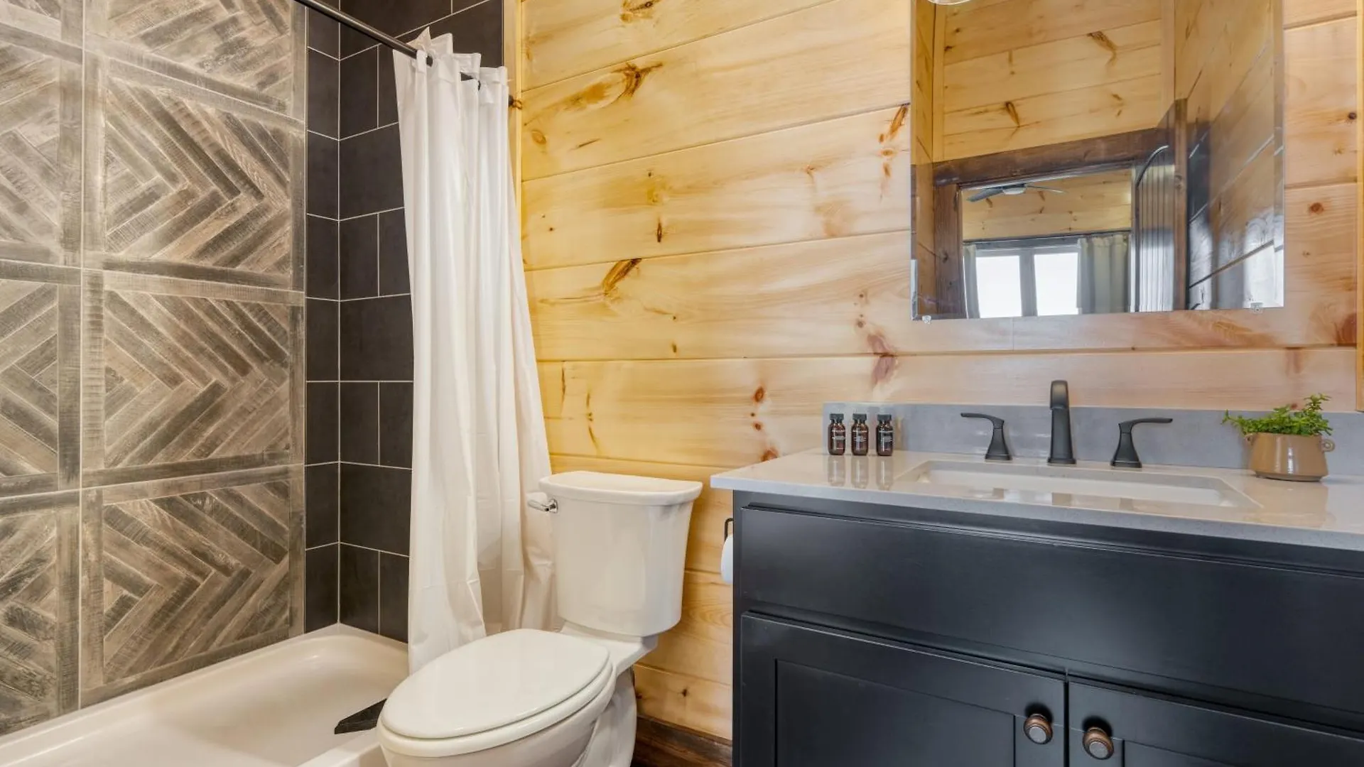 Holiday home Duval By Avantstay 10min To Dt W Indoor Pool Hot Tub Amazing Views *