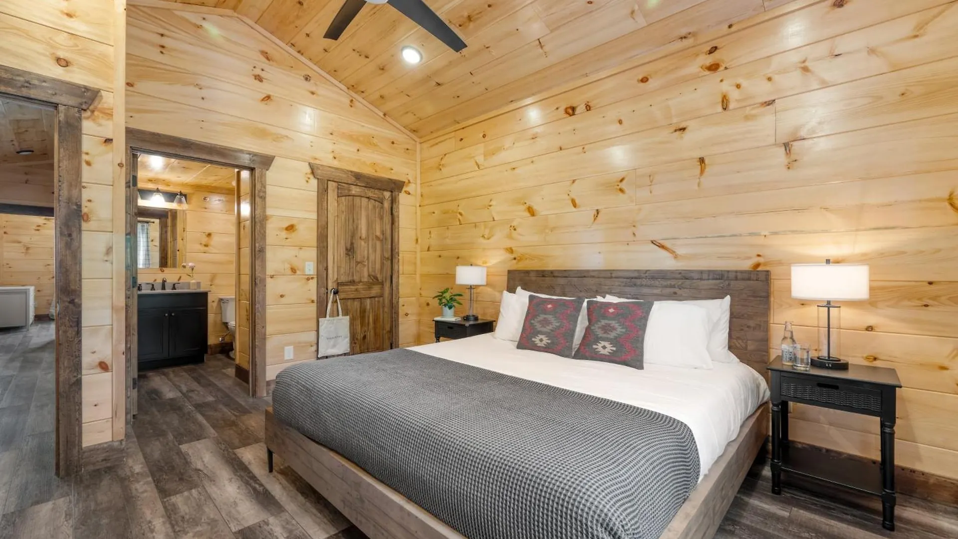 Duval By Avantstay 10min To Dt W Indoor Pool Hot Tub Amazing Views Holiday home Pigeon Forge
