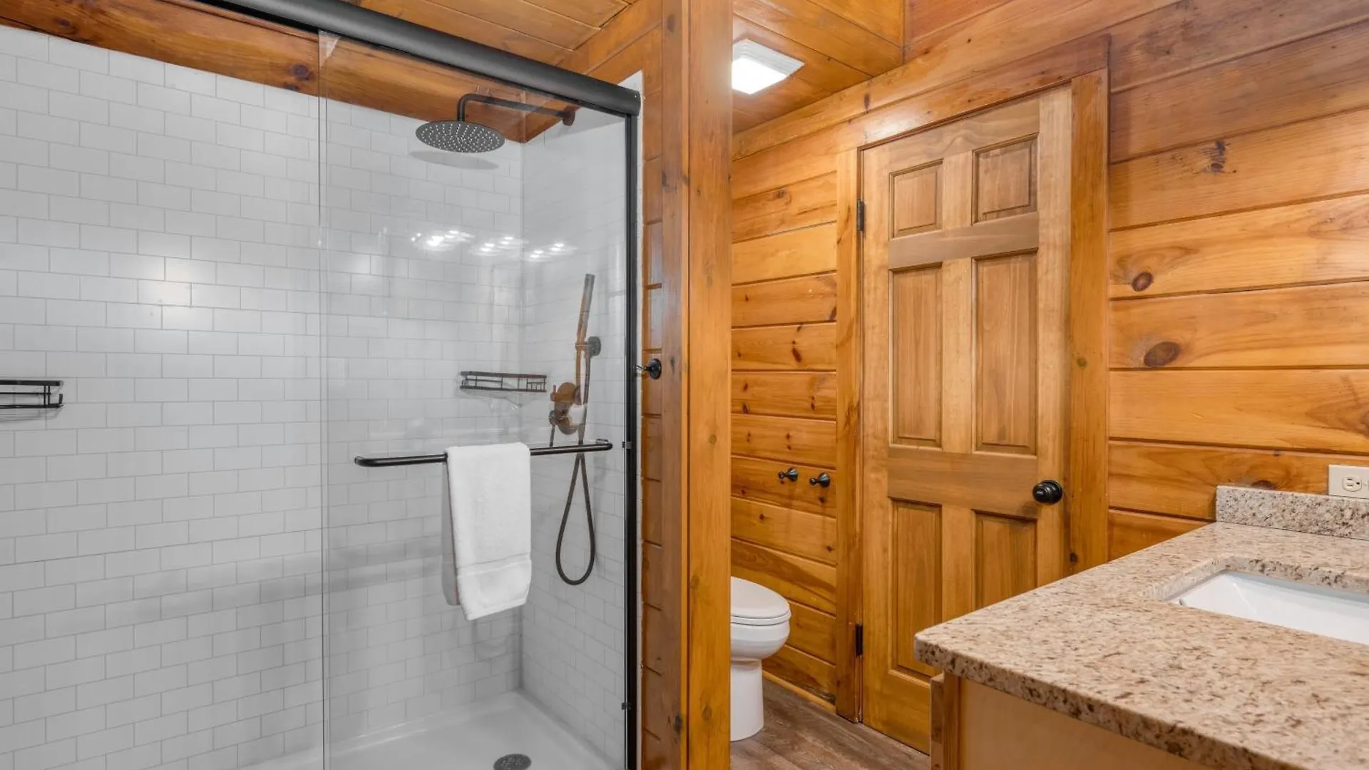 Holiday home Dudley I By Avantstay Cosy W Hot Tub Incredible Views Pigeon Forge