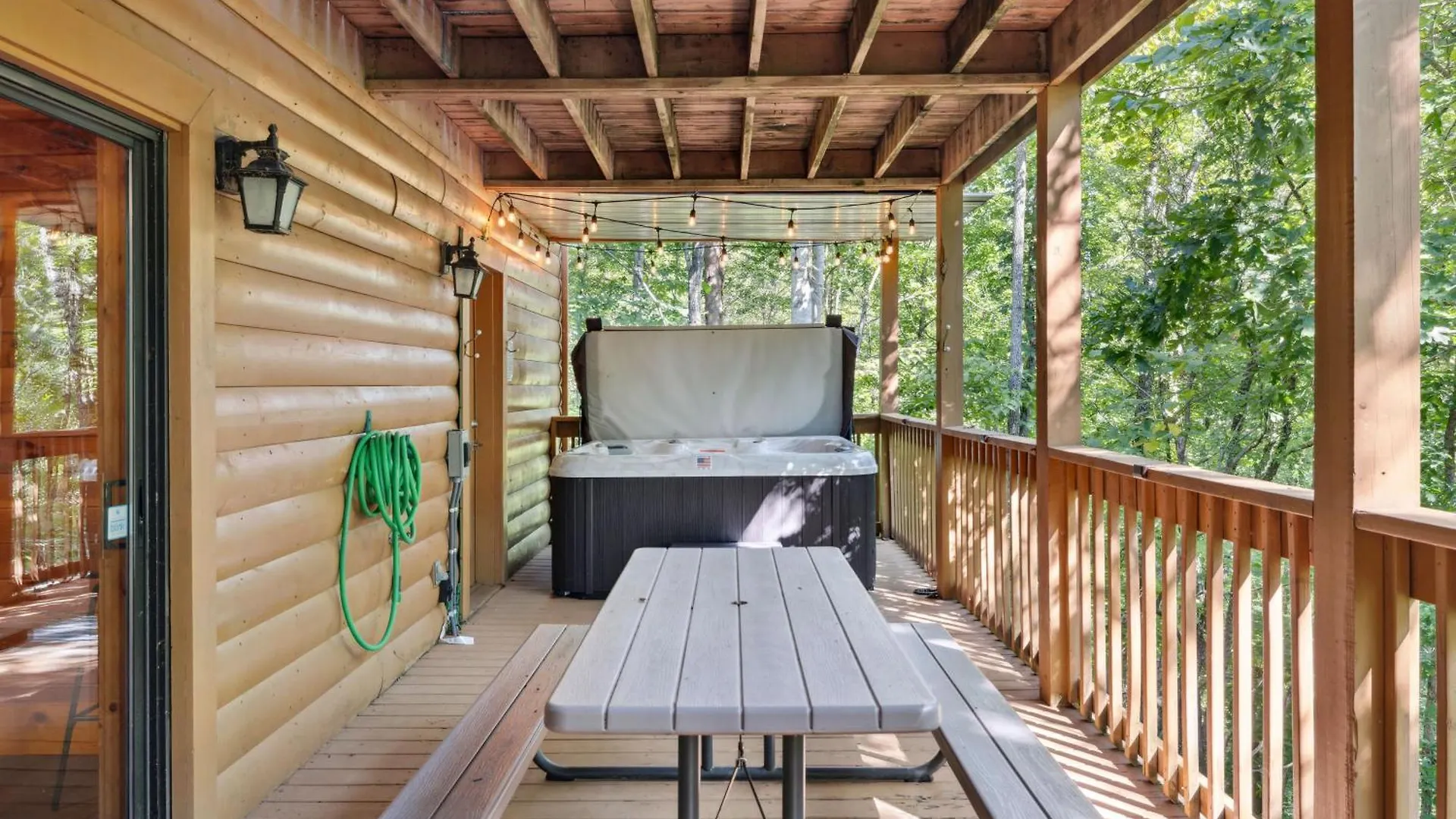 1 Min To The Parkway Spacious W 3 And Extra Bedroom! Chalet
