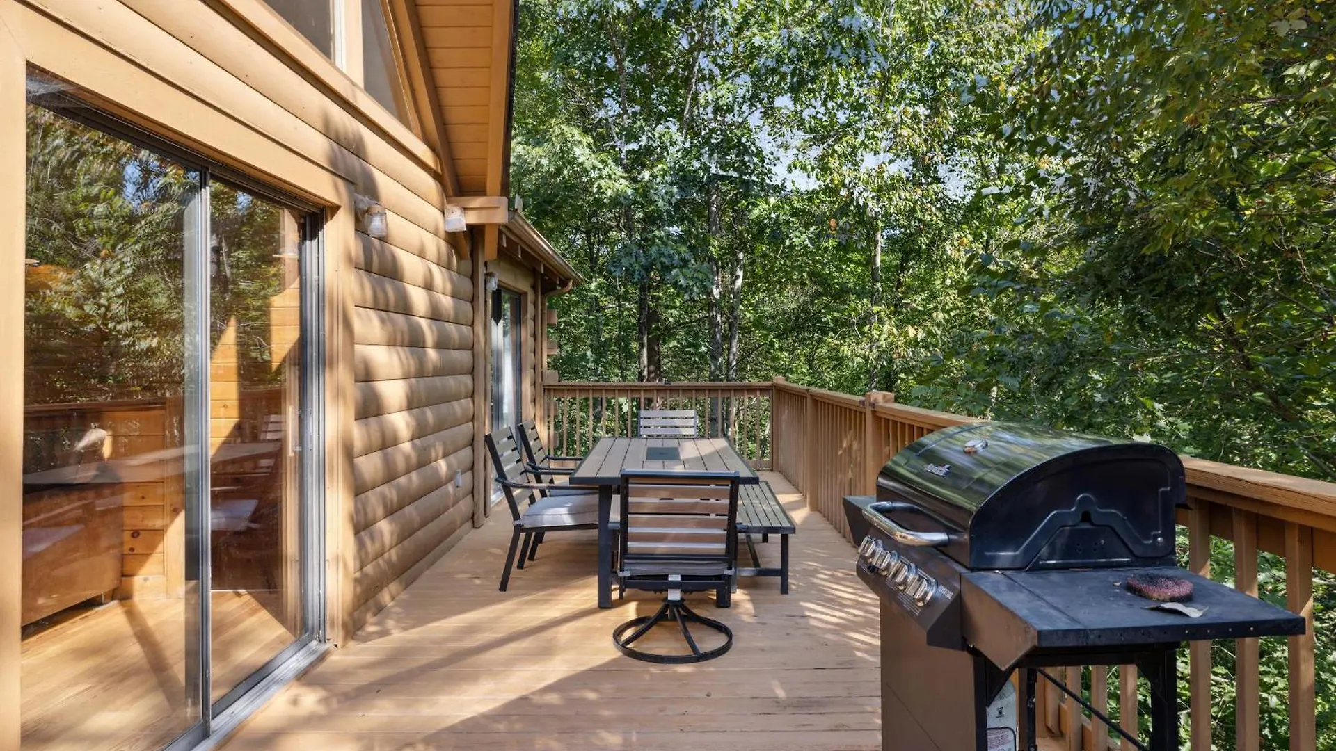 Chalet 1 Min To The Parkway Spacious W 3 And Extra Bedroom! Pigeon Forge