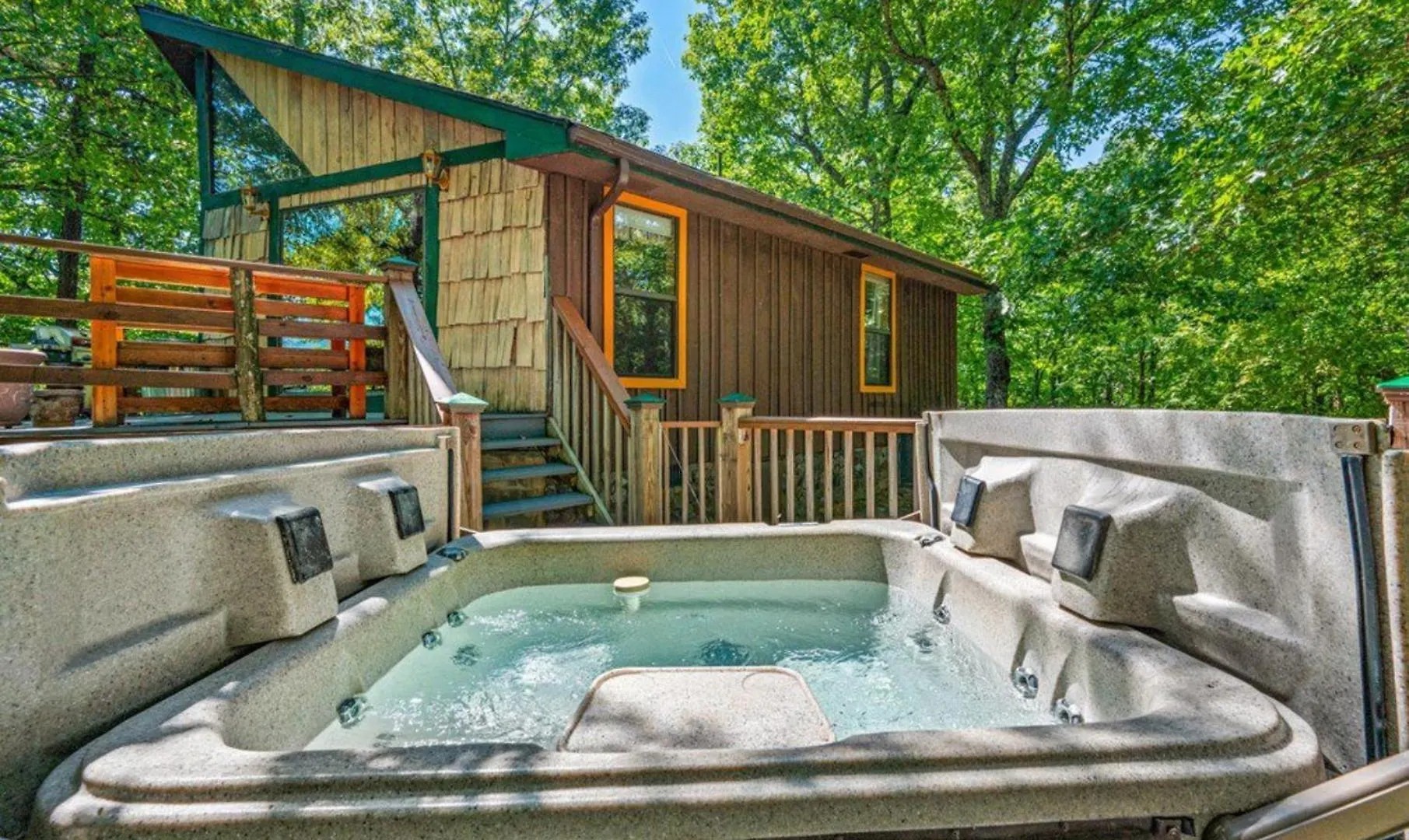 Villa 10 Miles Away From The Heart Of It All! Pigeon Forge