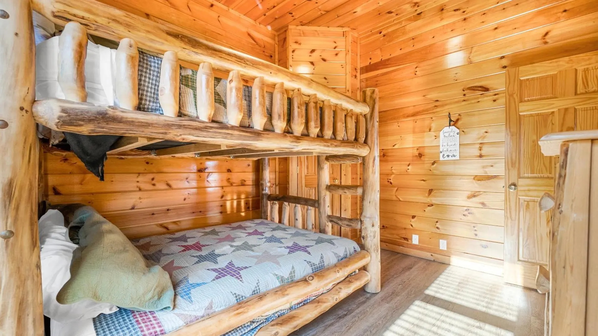 A Higher Calling, 1089 Of Free Area Attraction Tickets For Each Paid Day, Dollywood And More! Holiday home