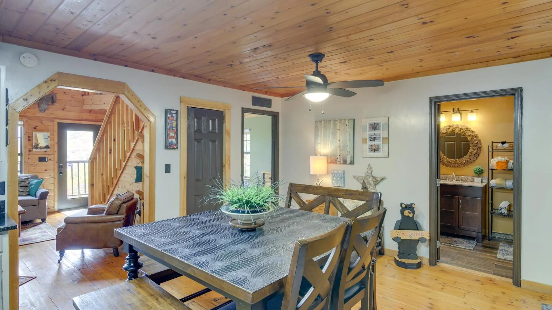 Above And Beyond With Prime Views! Holiday home *