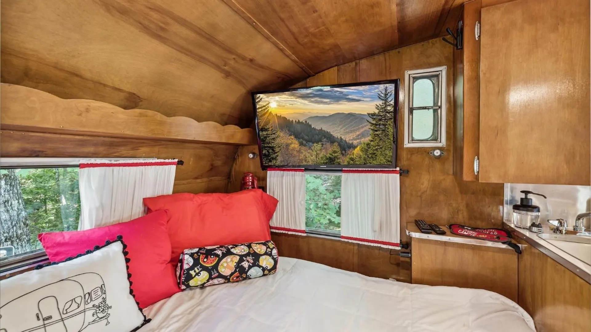 Shasta Mountain Escape