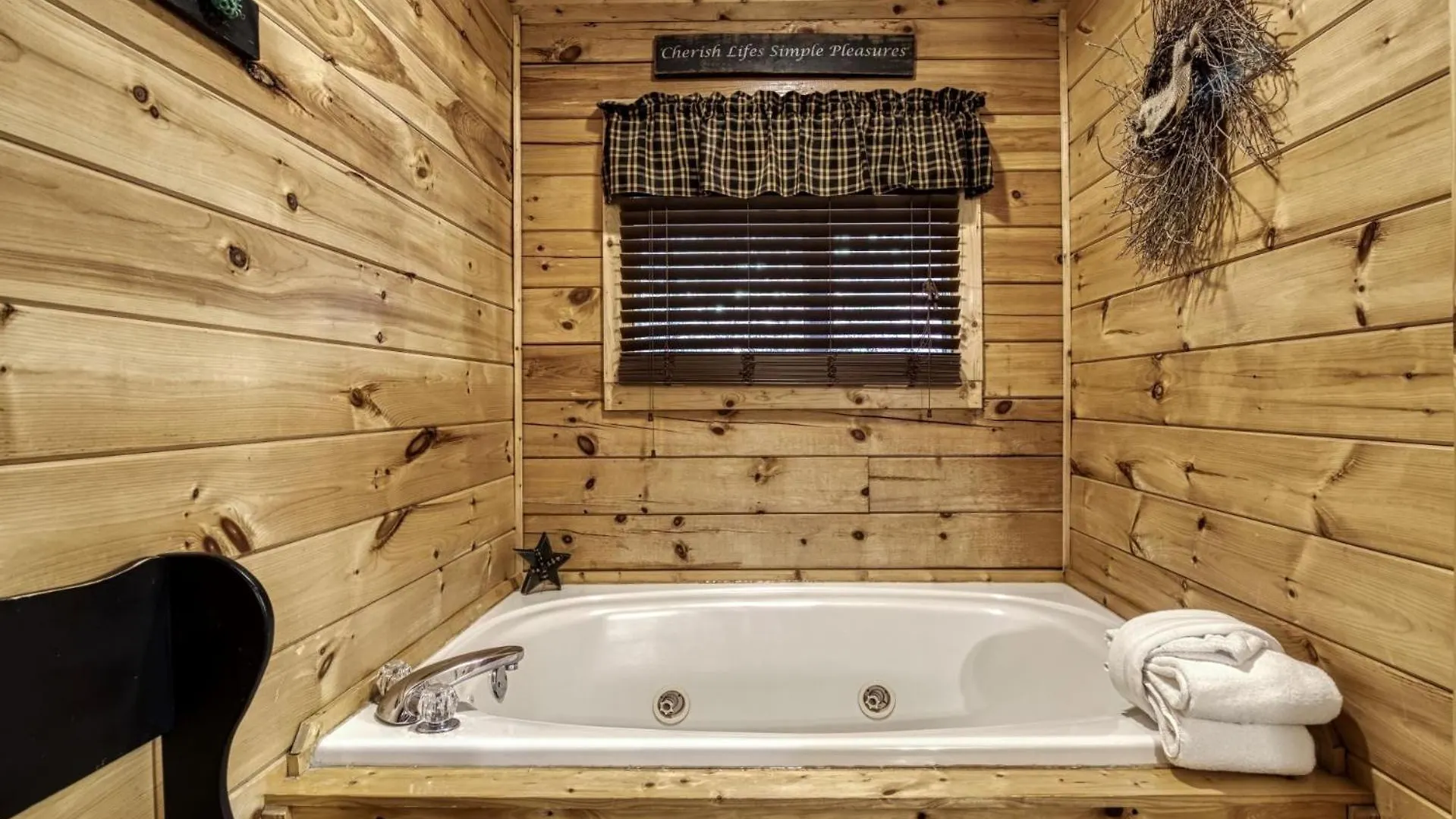 Er306- A Smoky Mountain Dream- Great Location- Close To Town *